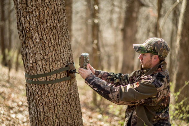 TRAIL CAMERA TREE MOUNT - Image 2